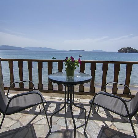 Poseidon Apartments 托隆 外观 照片