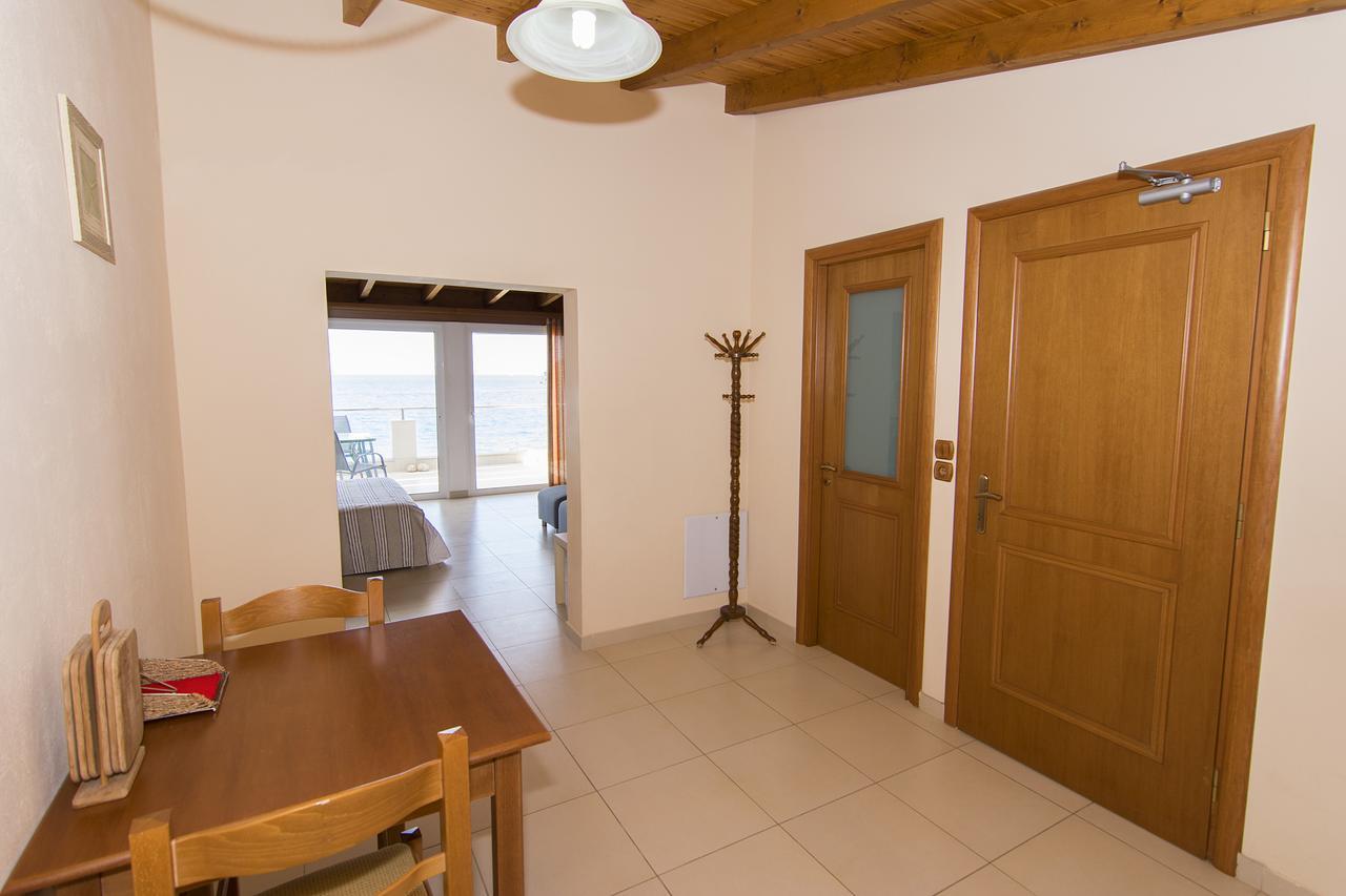 Poseidon Apartments 托隆 外观 照片