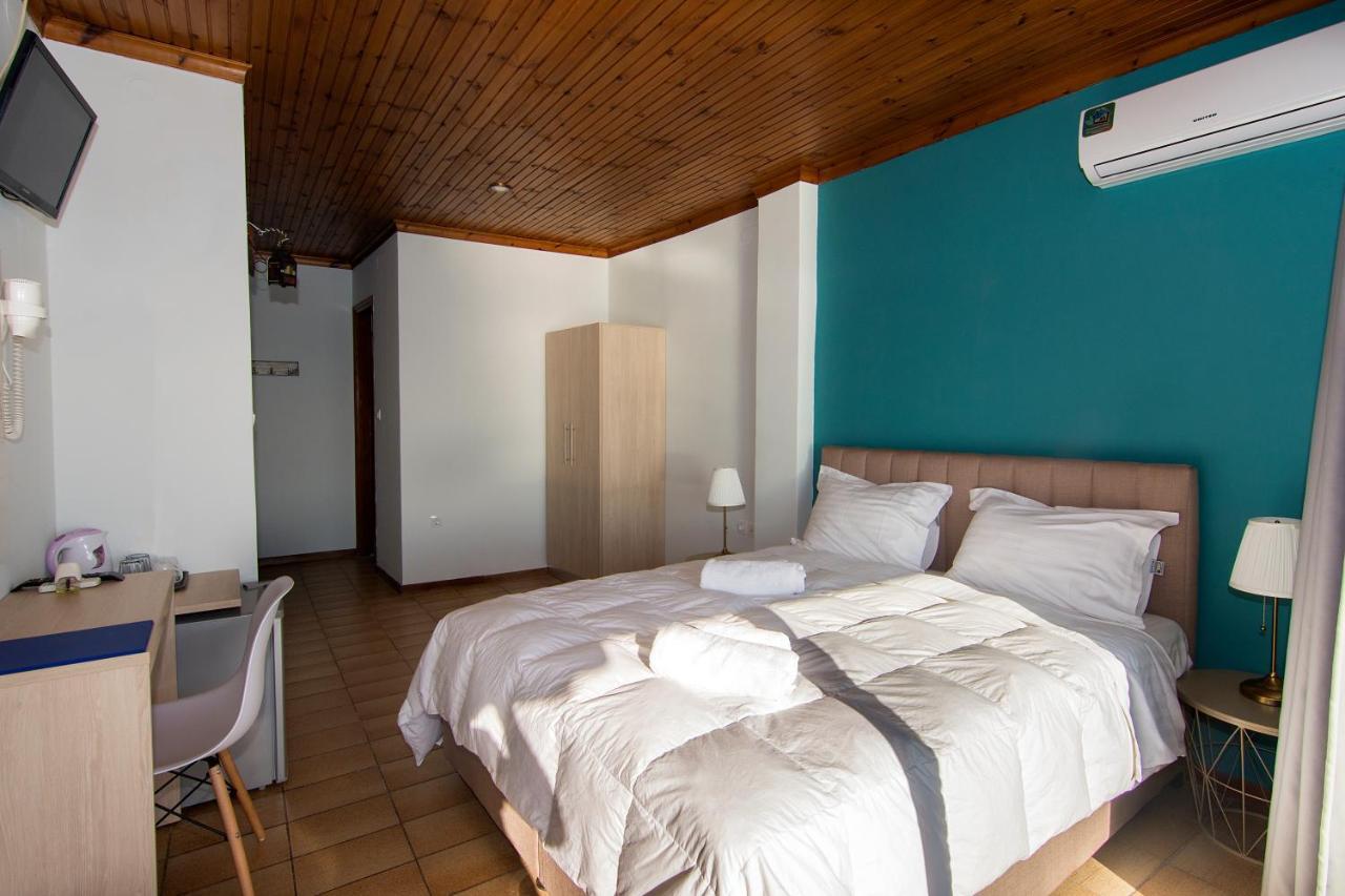 Poseidon Apartments 托隆 外观 照片